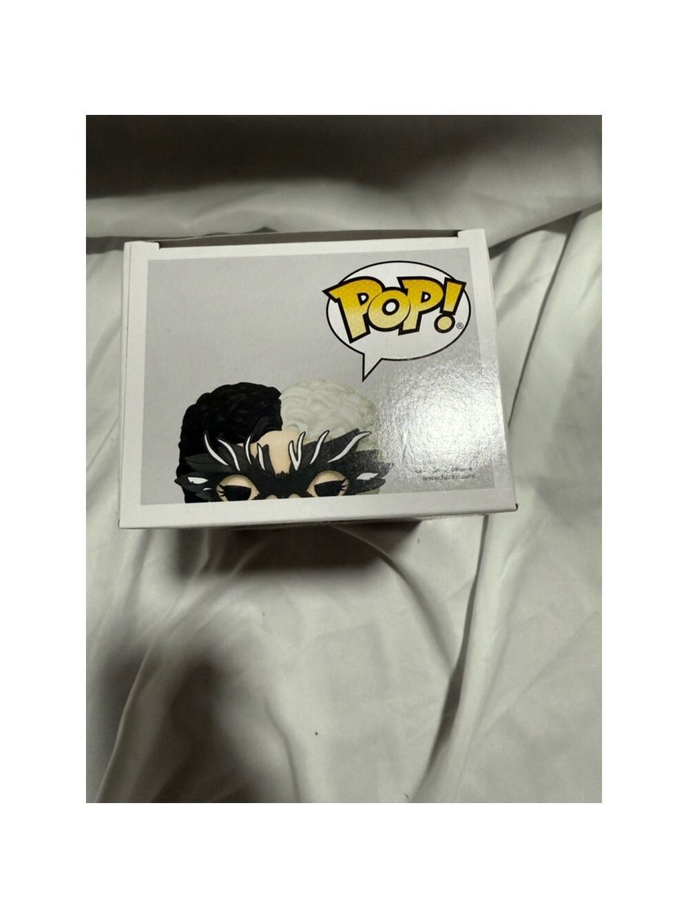 Funko Pop! Disney Cruella (Reveal) Vinyl Figure #1039 - Picture 6 of 6